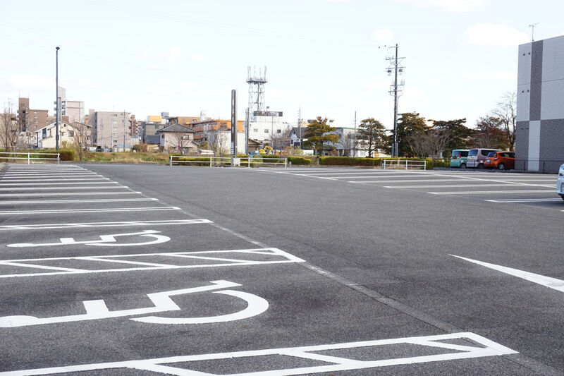 可児駅前ホール 駐車場１