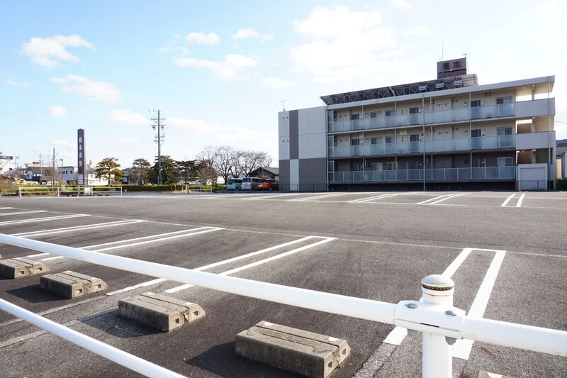可児駅前ホール 駐車場２