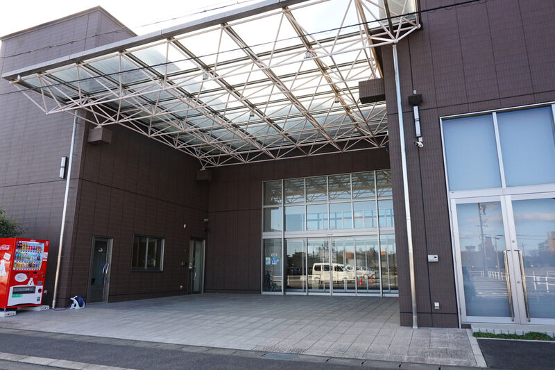 可児駅前ホール 入口