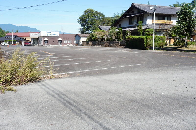 とわホール本館 駐車場