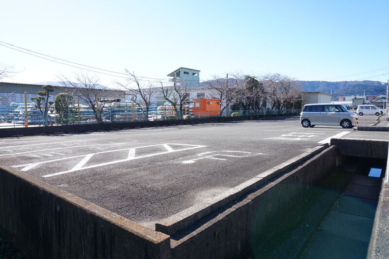 メモリア垂井 駐車場