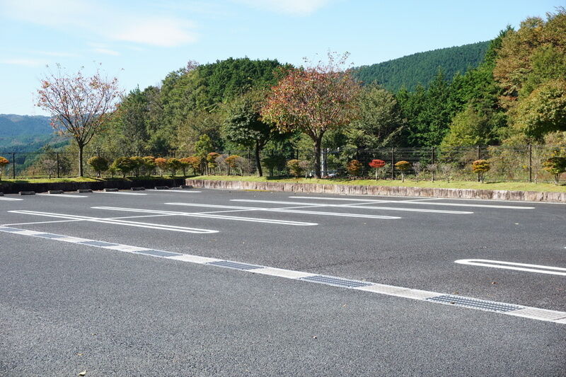 えな斎苑 駐車場