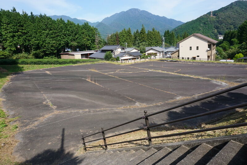 坂下火葬場 駐車場