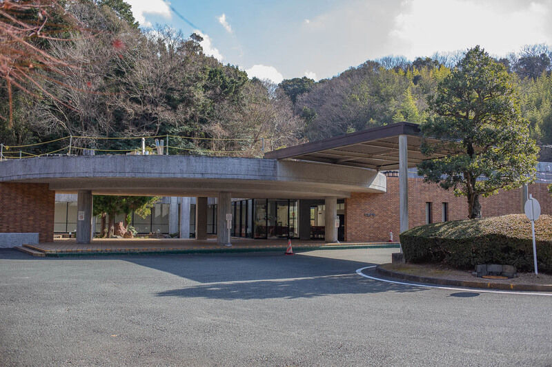 中遠聖苑 外観１