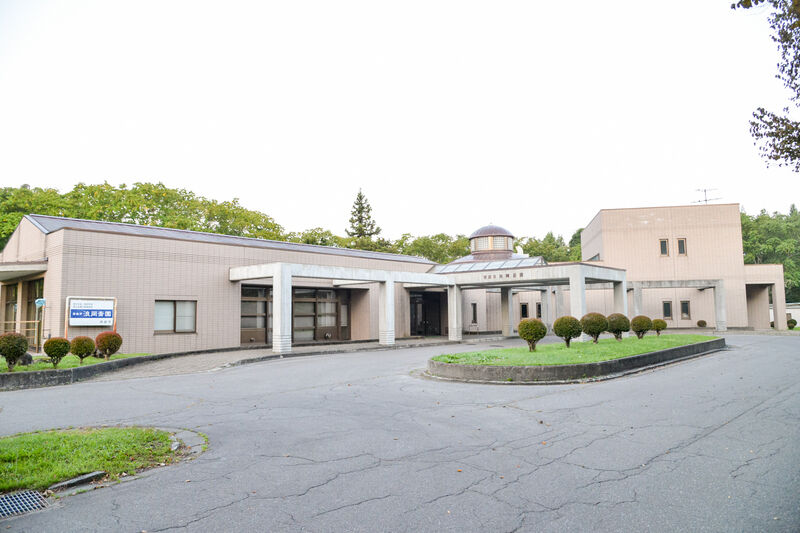 青森市浪岡斎園 外観２