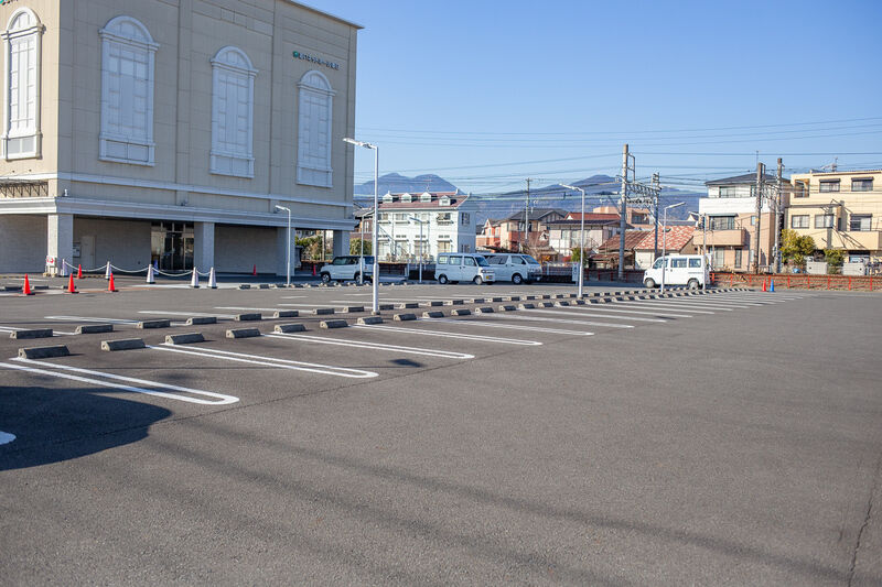 あいネットホール春日 駐車場１