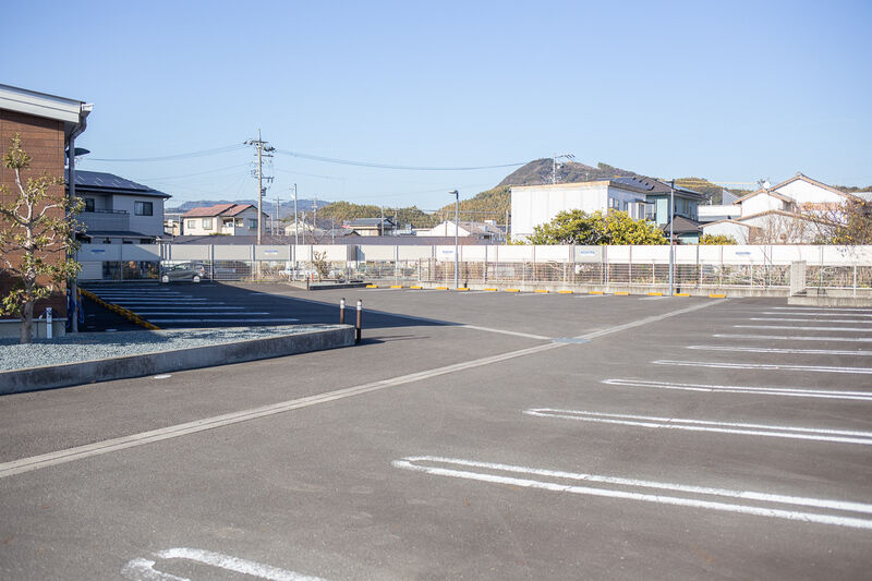 ファミリーホール天王 駐車場２