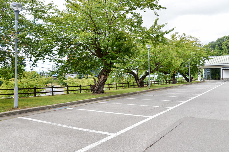 姥懐霊園火葬場 駐車場１