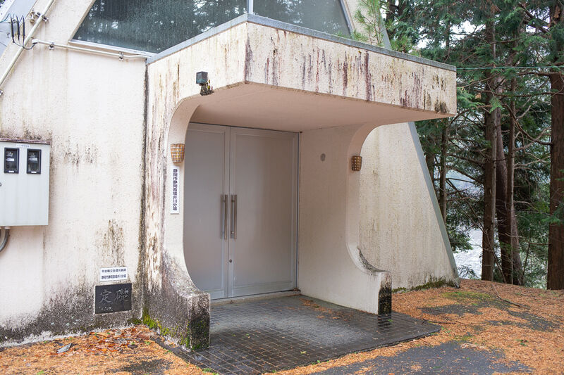 静岡斎場井川分場 出入り口１