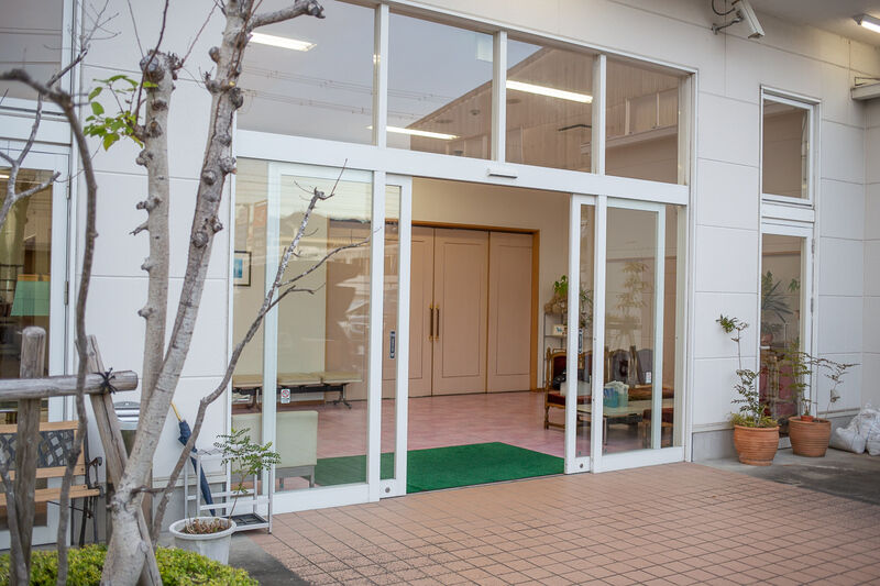 はまそう会館引佐 出入り口２