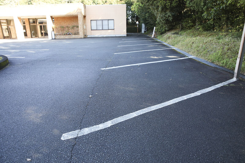 松阪市篠田山斎場 駐車場２