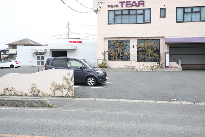 ティア白子 駐車場