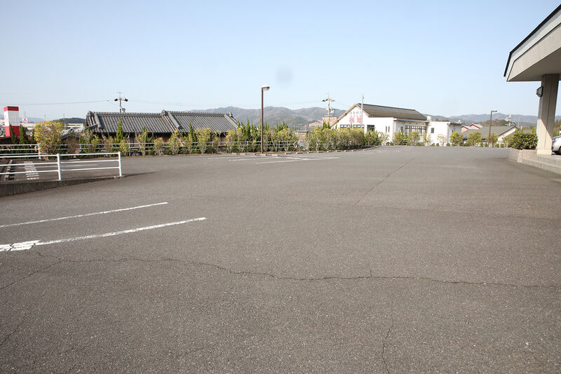 名張斎奉閣 駐車場