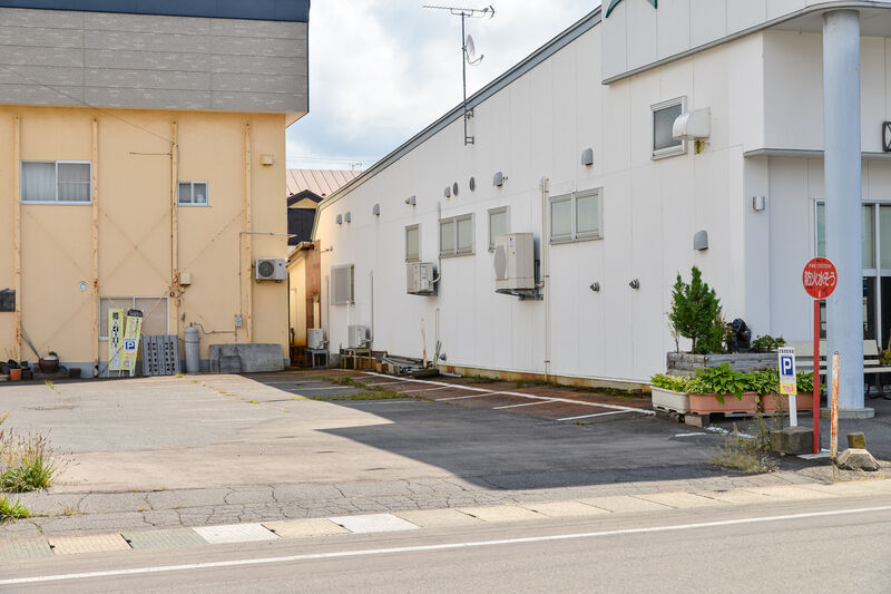 シティホールこうめい 駐車場