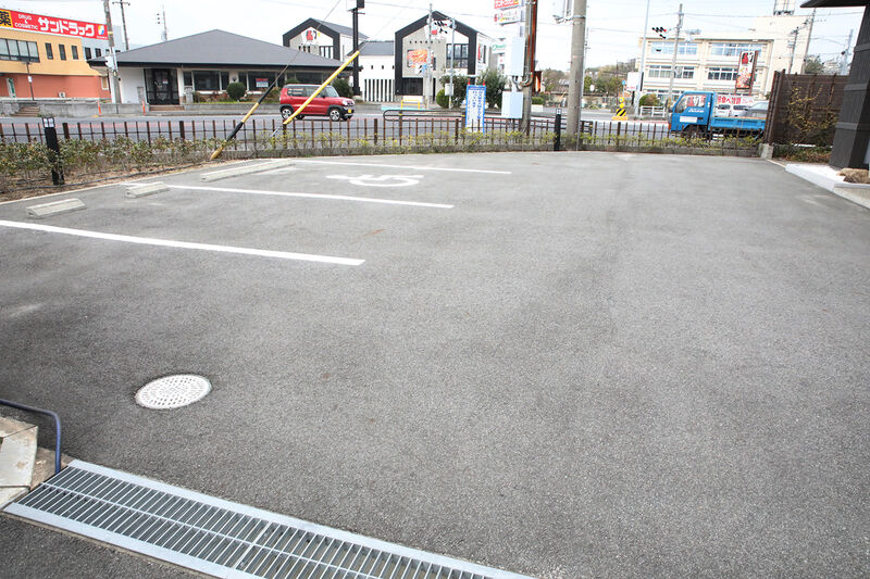 家族葬会館和ごころ津 駐車場
