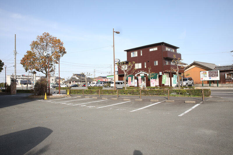 久居斎奉閣 駐車場