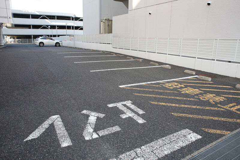 堀木愛昇殿 ー駐車場