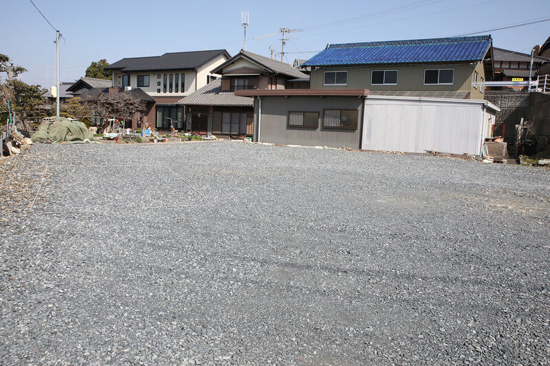 ファミリーホール東員 ー駐車場２