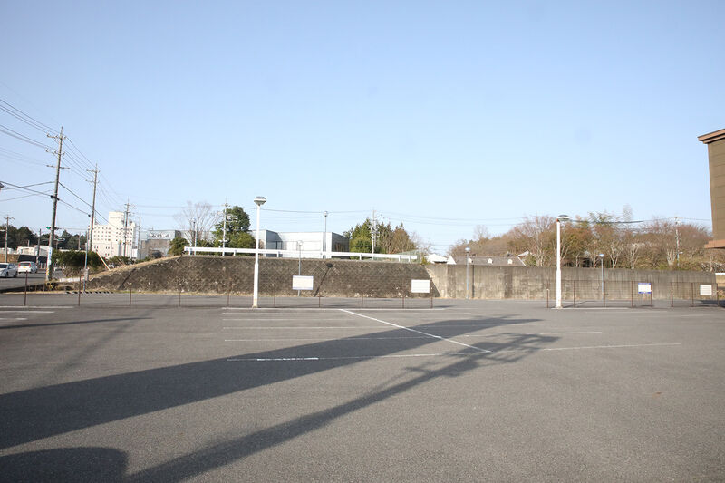 シティホールステラ 駐車場