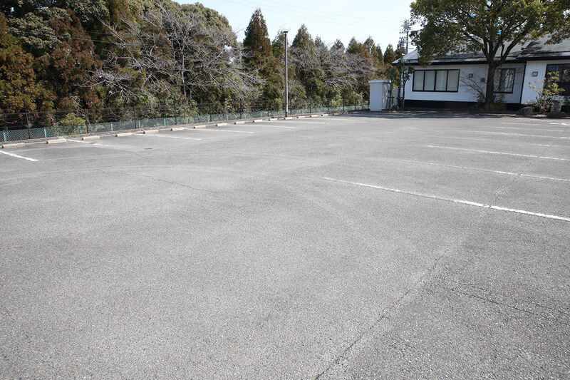 エンディングホール 愛灯館 朝明 ー駐車場