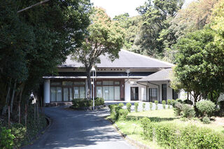 堅神火葬場