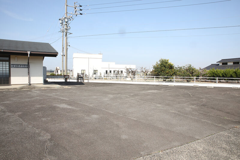 木曽岬町営火葬場 ー駐車場