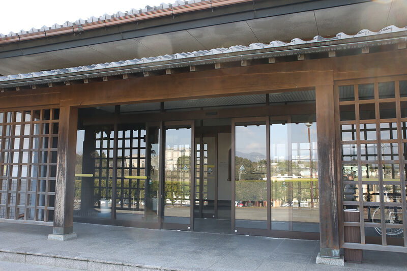 いなべ市北勢斎場 ー玄関