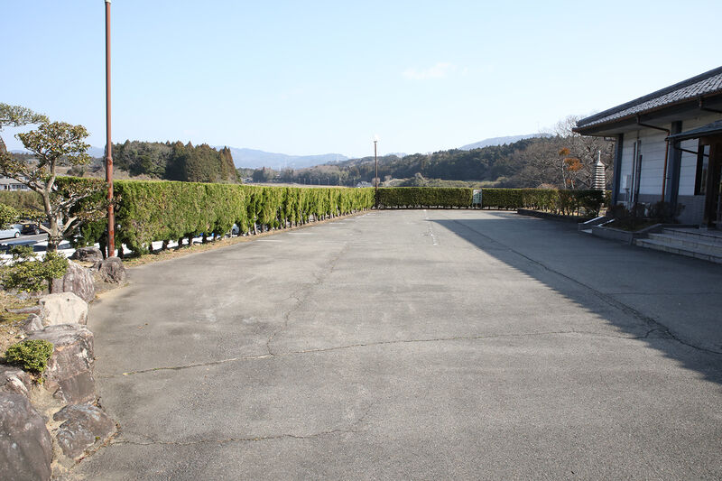 いなべ市北勢斎場 ー駐車場