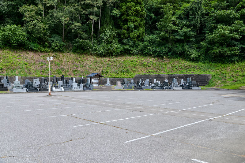 大鰐町斎場　鶯郷苑 駐車場