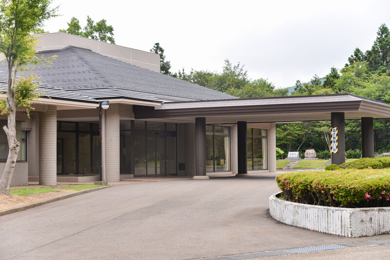 頸北斎場 外観２