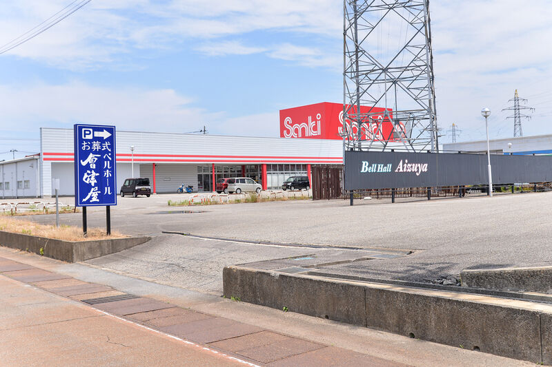 ベルホール会津屋　胎内ホール 入り口