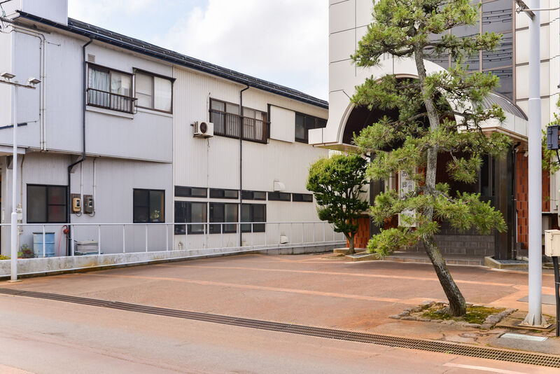 善地院 由利式場 駐車場