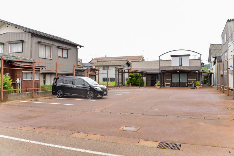 元町ホールずいほういん 駐車場