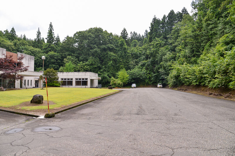 加茂市・田上町消防衛生組合斎場 駐車場