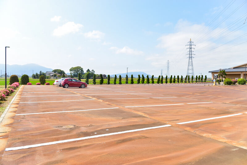 燕・弥彦総合事務組合　斎場 駐車場