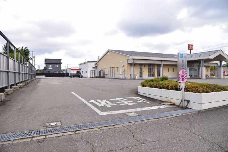 メモリーナ西加茂　にすけ会館 入口