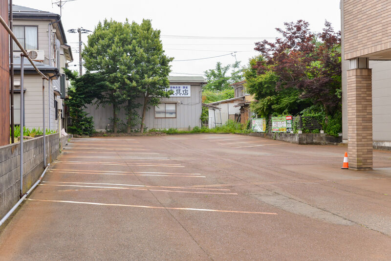 有限会社若杉公営社セレモニー会館 駐車場２