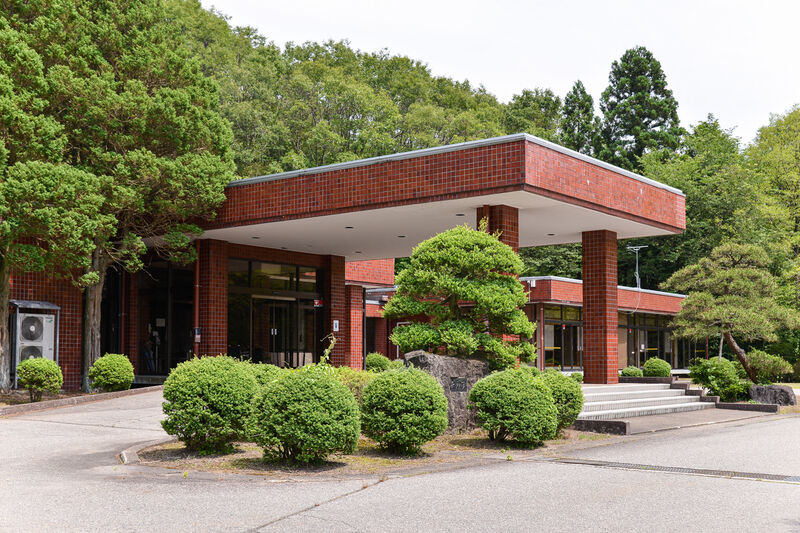村上火葬場無相院 外観２