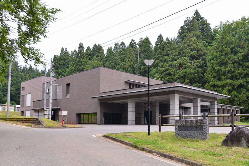 南魚沼市斎場 入り口
