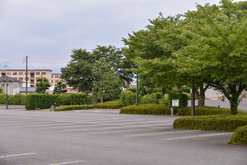 東山聖苑 駐車場