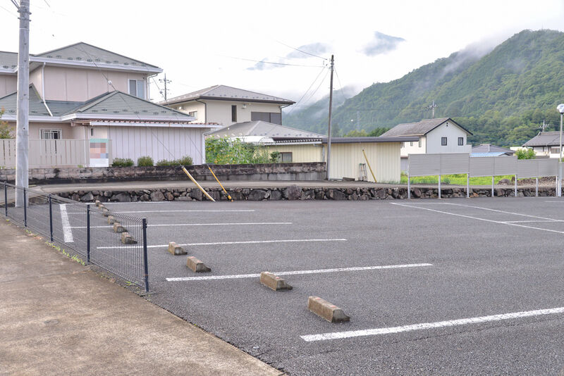 セレモホールとりさわ 駐車場