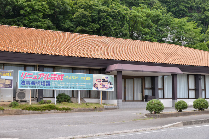 イズモフェネラルホール 入り口