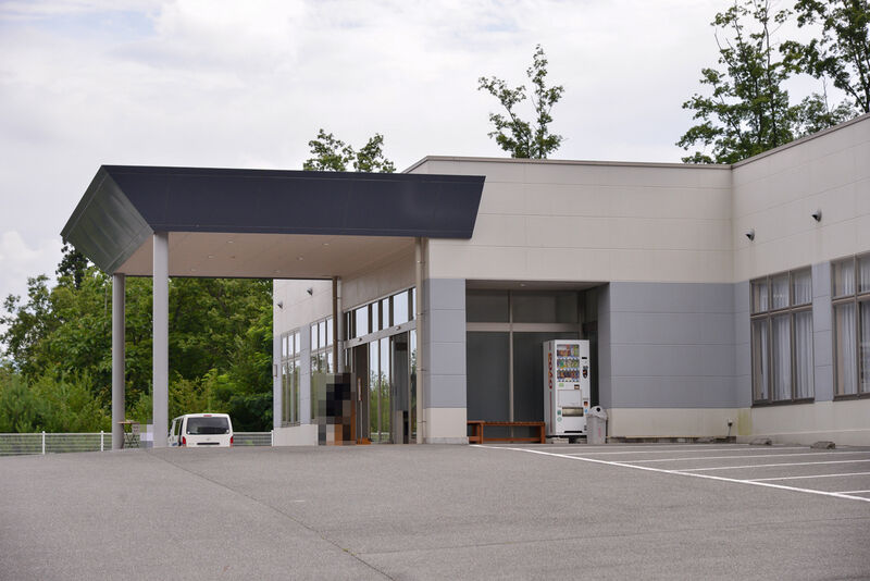 イズモホール長坂 外観２
