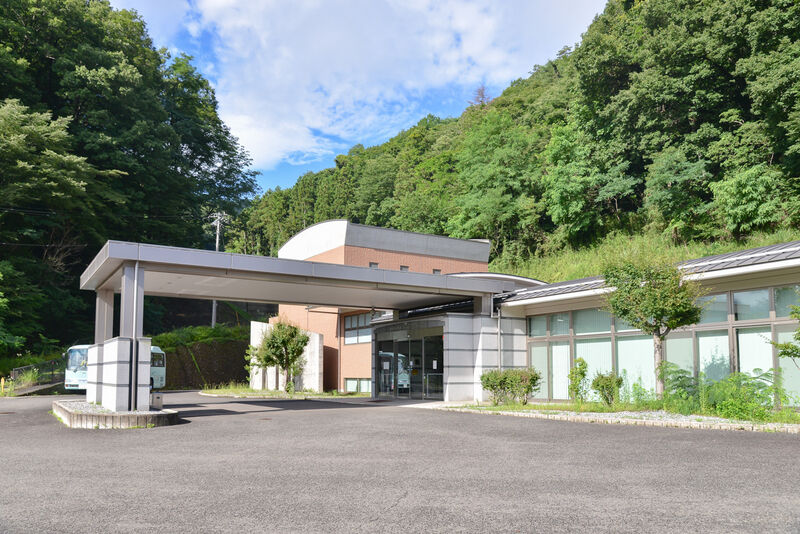 都留市火葬場 ゆうきゅうの丘つる 外観３