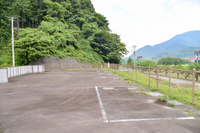 南部アルカディア聖苑 駐車場