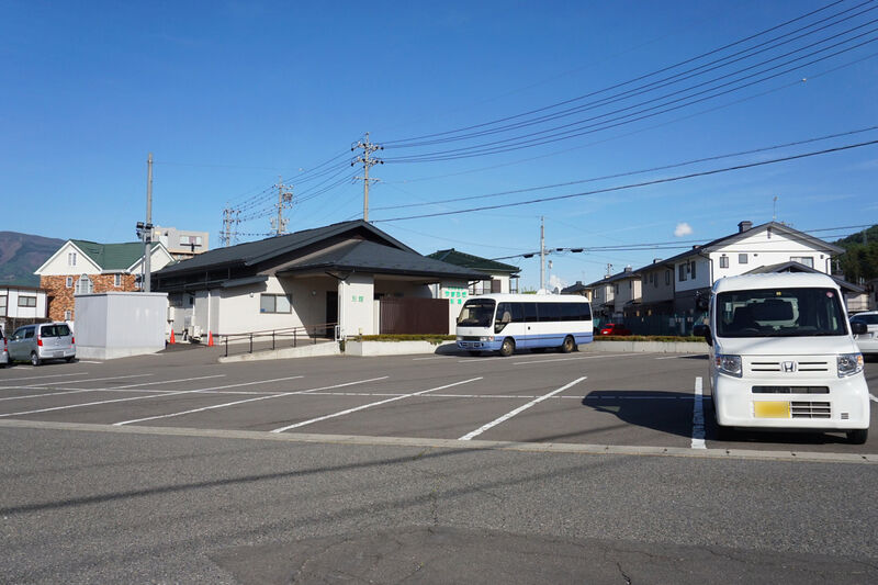 家族葬会館 やすらぎ 別館 駐車場