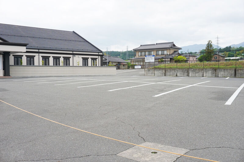 さくらホール松尾 駐車場