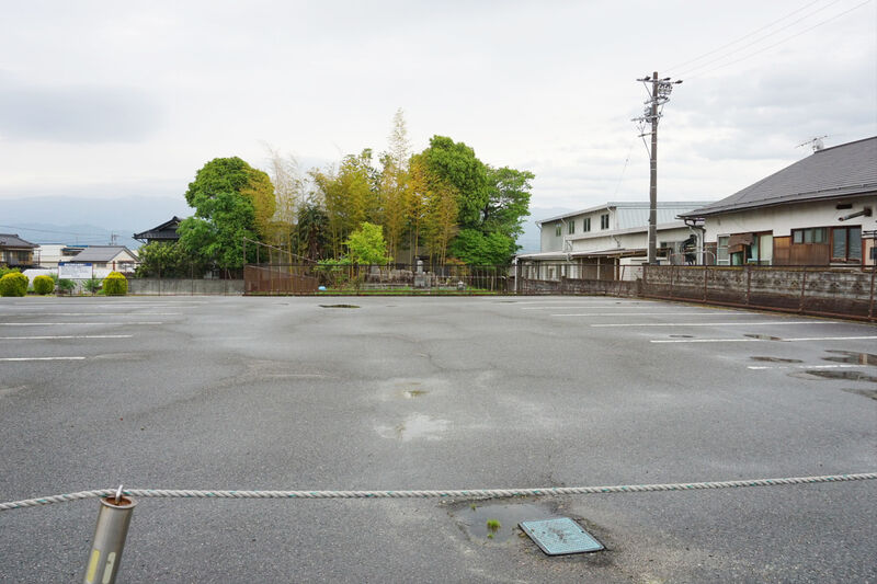 平安祭典鼎斎場 駐車場１