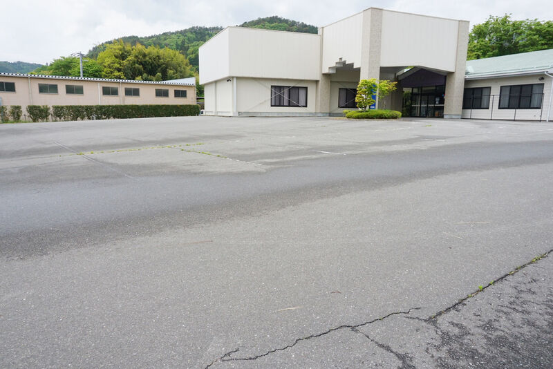 平安祭典山本斎場 駐車場