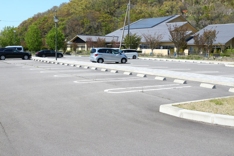 松代斎場 駐車場